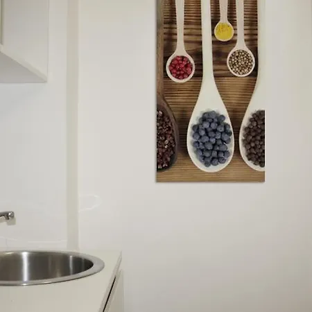 Ξενοδοχείο με διαμερίσματα Trevi 2*