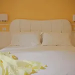 Trevi アパートホテル