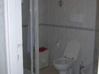 Trevi Lägenhetshotell 2*