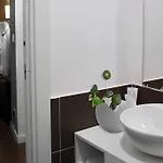 Trevi מלון דירות רומא