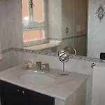 Trevi מלון דירות רומא