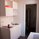 Trevi מלון דירות רומא