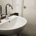 Trevi מלון דירות רומא