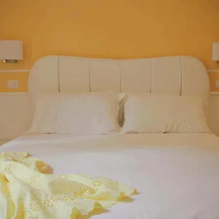 Trevi Apartmanhotel